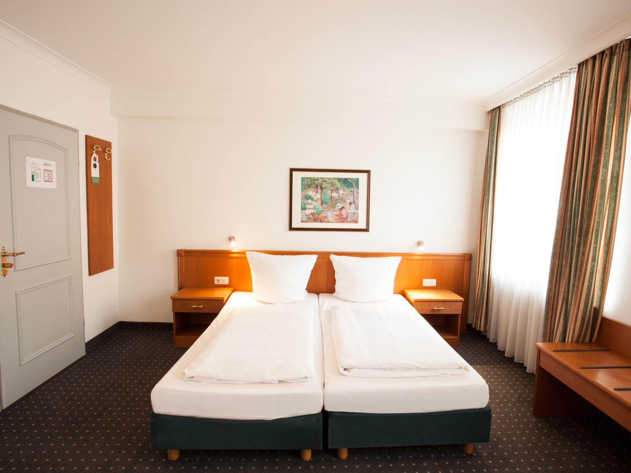 Ina Hotel Royal Кьолн Екстериор снимка