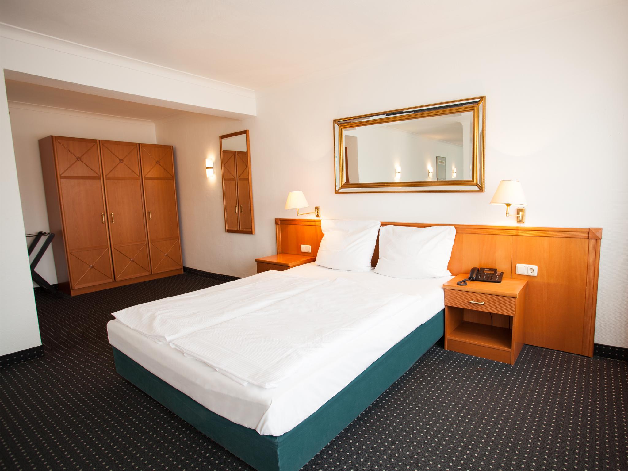 Ina Hotel Royal Кьолн Екстериор снимка