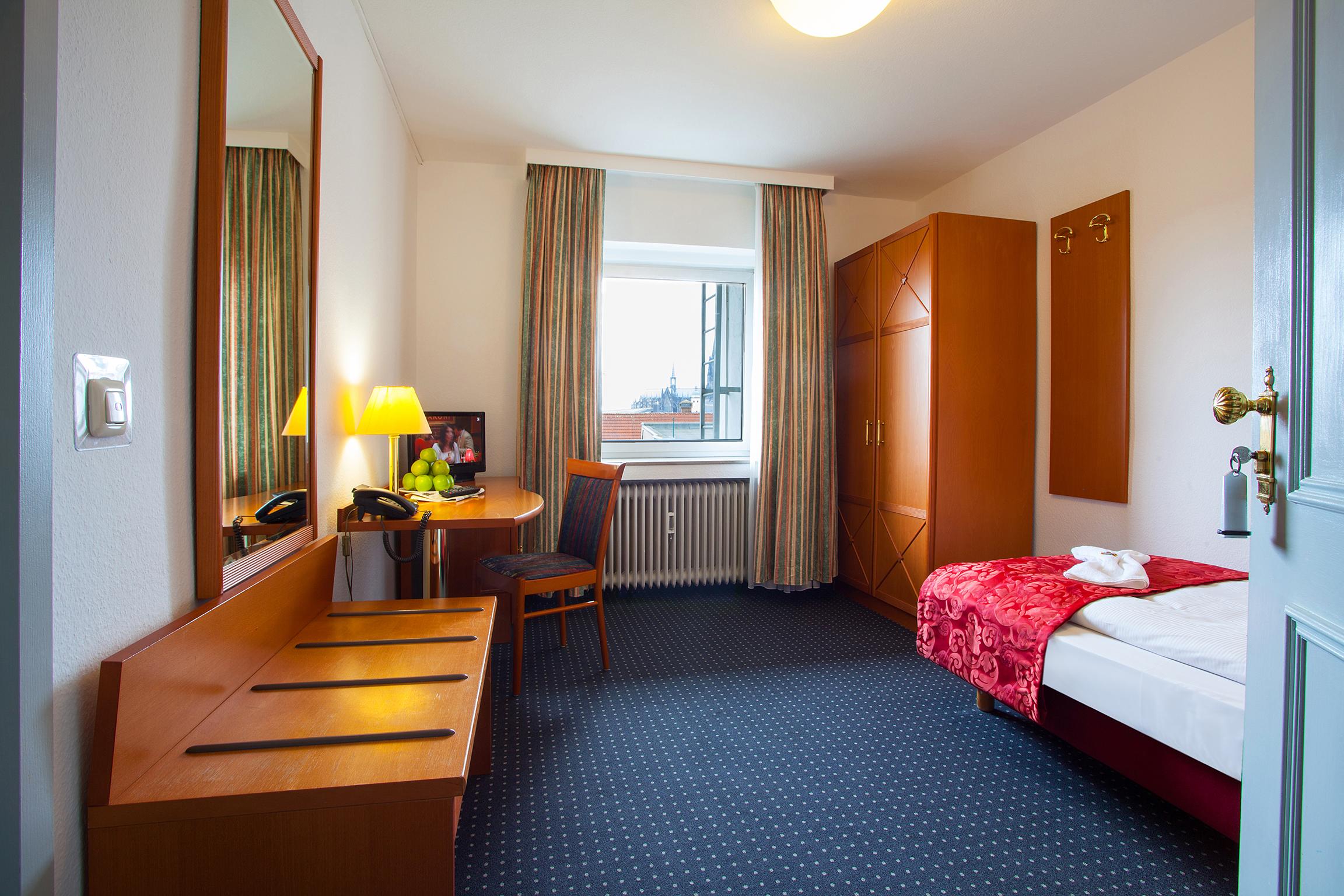 Ina Hotel Royal Кьолн Екстериор снимка