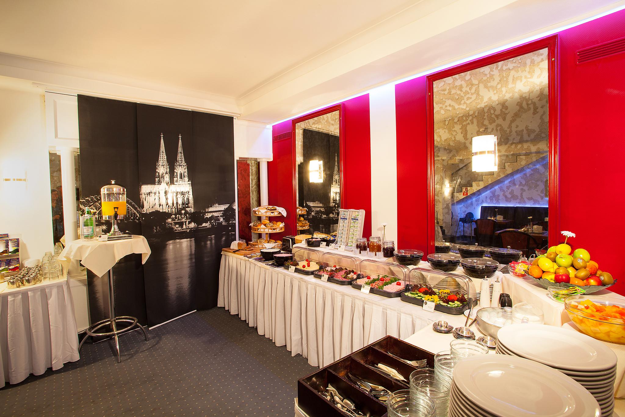 Ina Hotel Royal Кьолн Екстериор снимка