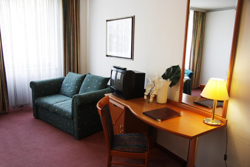 Ina Hotel Royal Кьолн Екстериор снимка