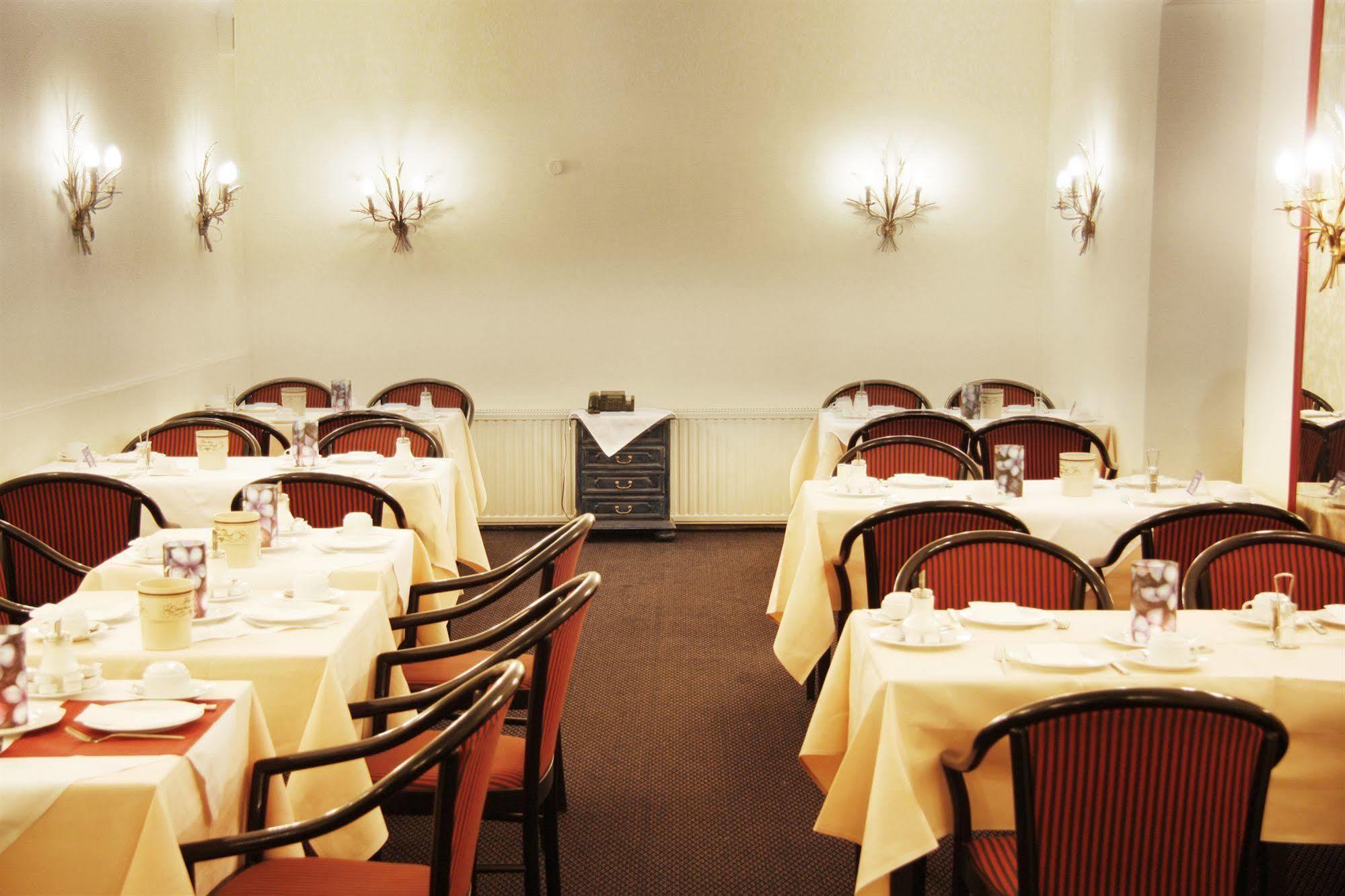 Ina Hotel Royal Кьолн Екстериор снимка