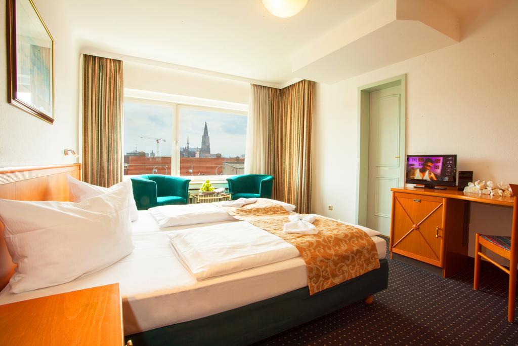 Ina Hotel Royal Кьолн Екстериор снимка