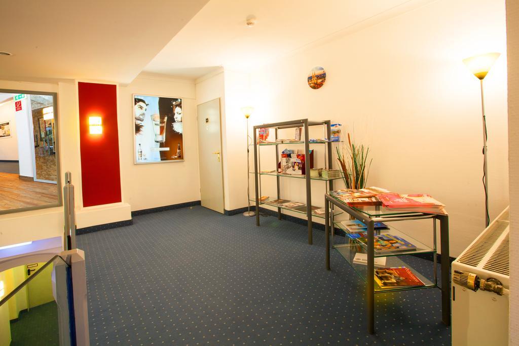 Ina Hotel Royal Кьолн Екстериор снимка